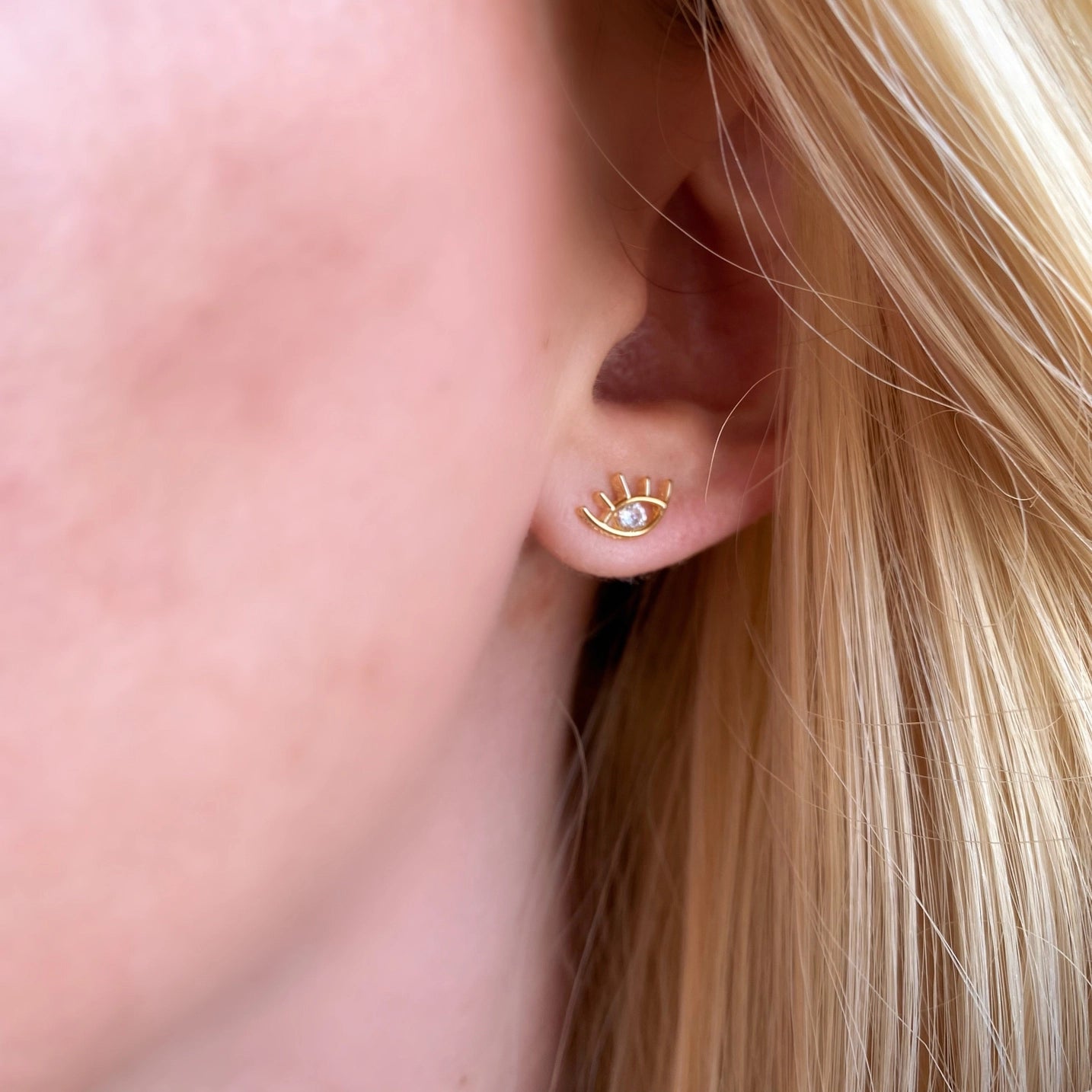 Eye Stud