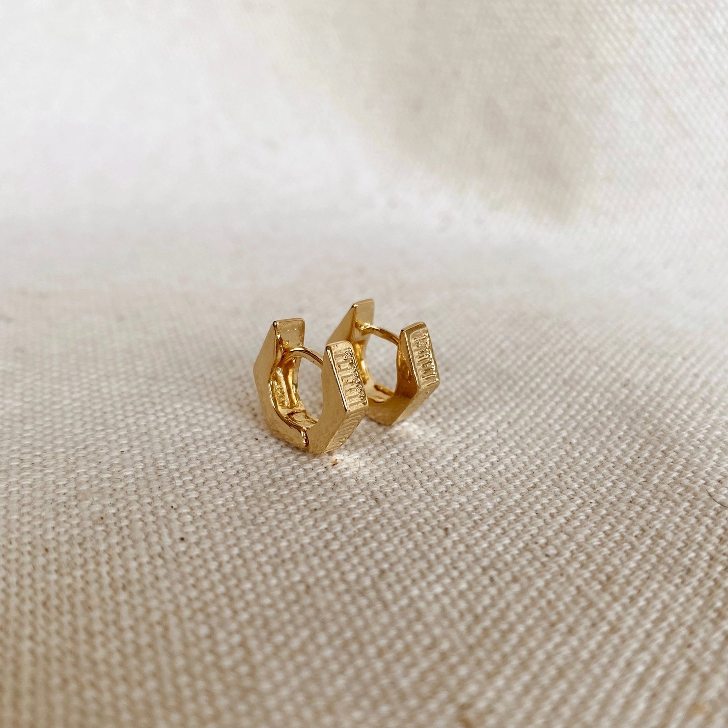 Textured Chunky Clicker Hoop