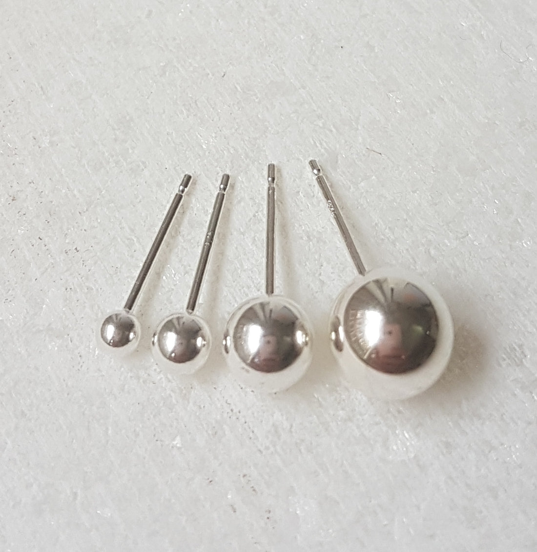 Ball stud //ONE PIECE - BonBon Boutique