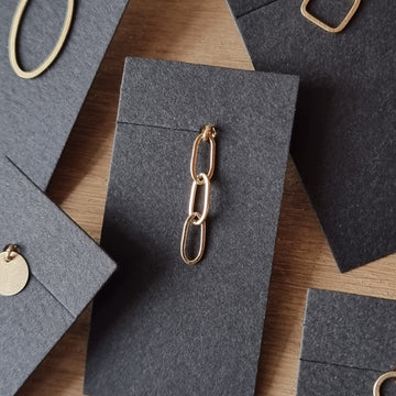 Chain Dangle stud //ONE PIECE