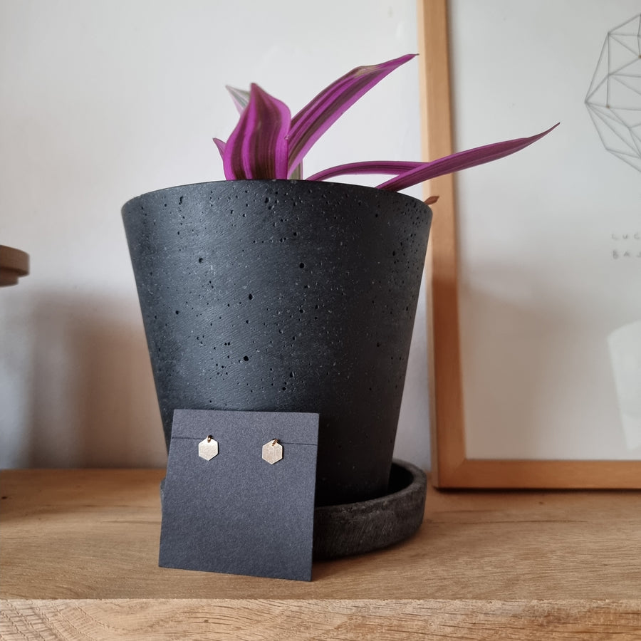 Honeycomb Dangle stud //PER STUK