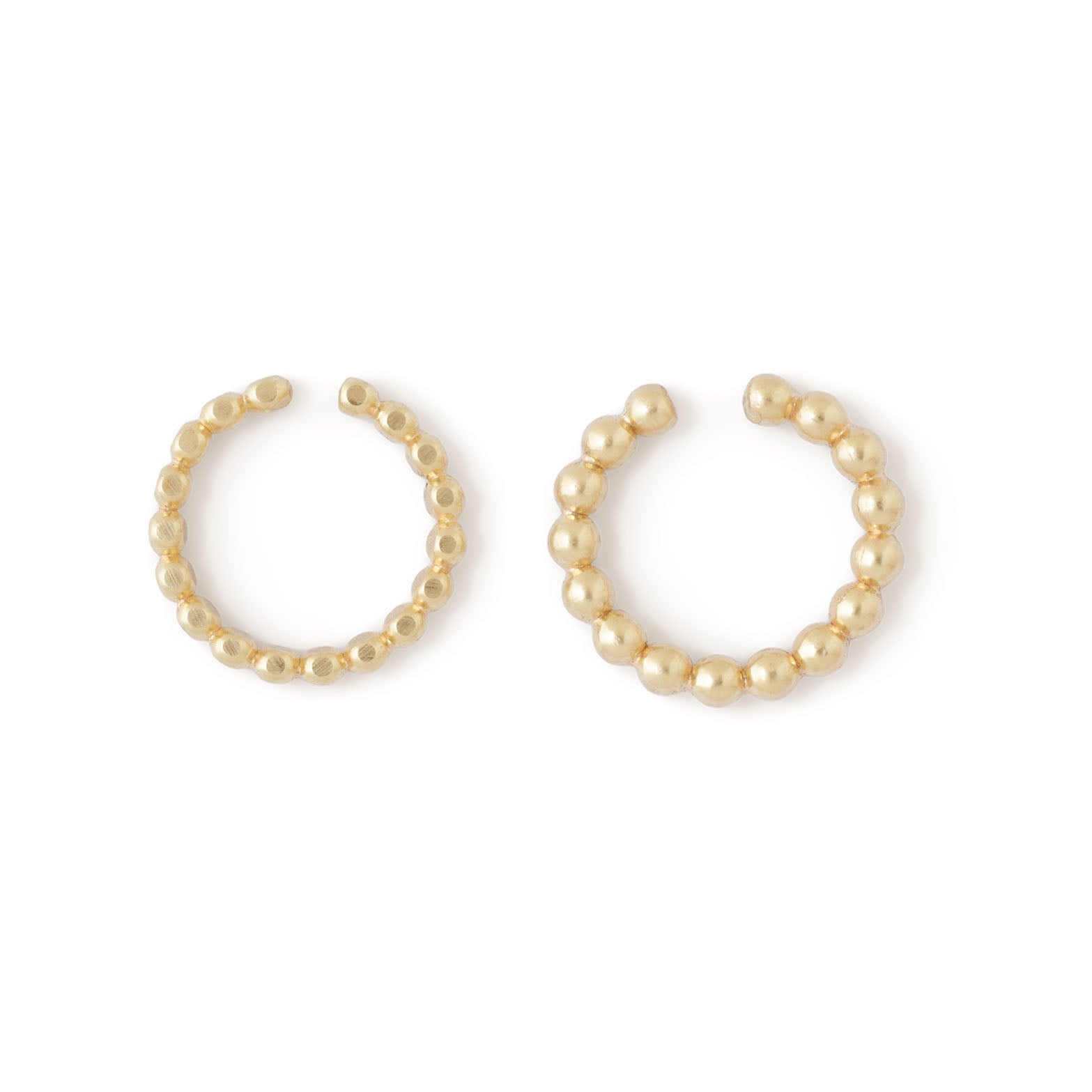 Pearly Smooth Earcuff //ONE PIECE